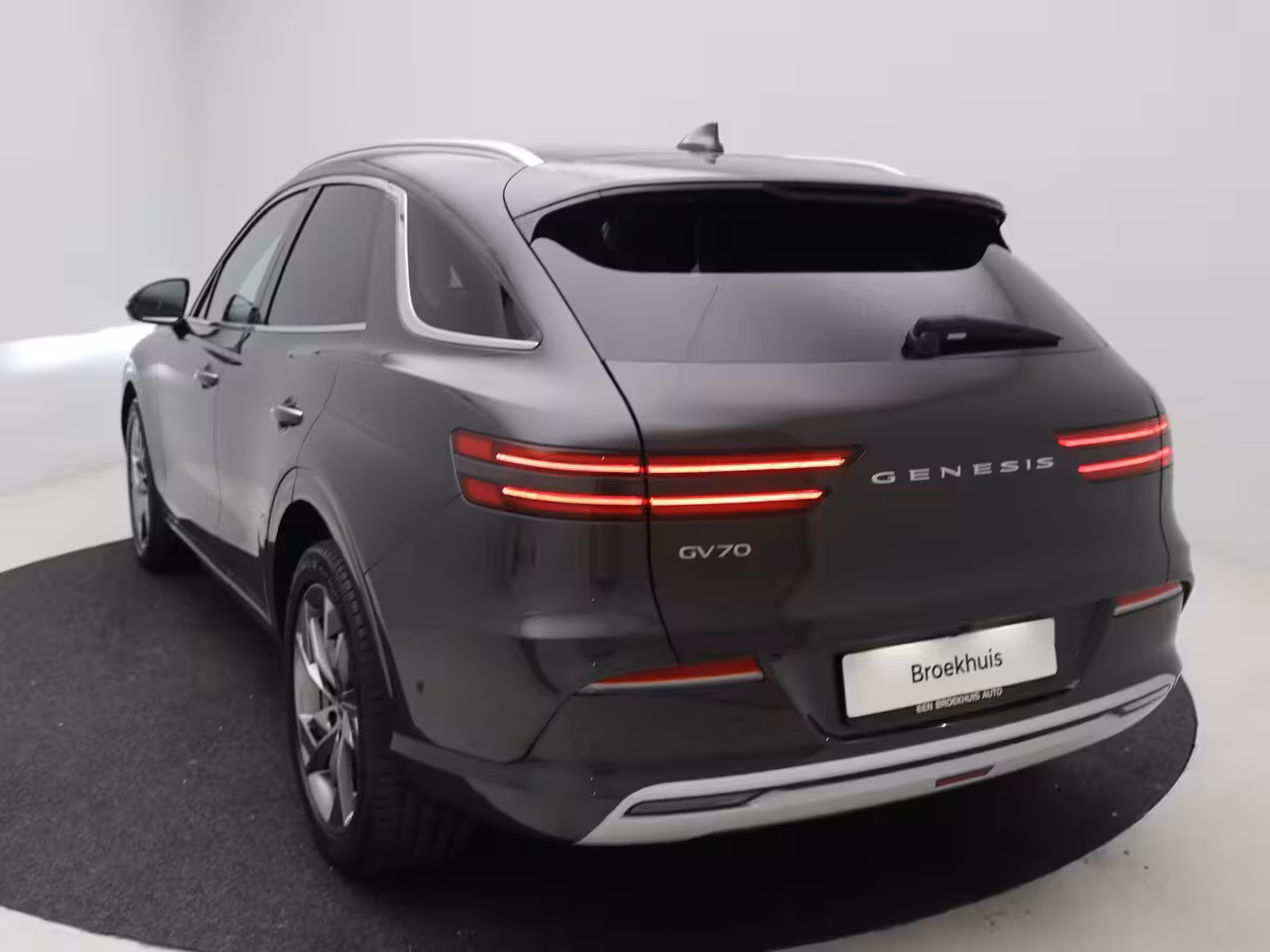 Genesis GV70 Sport Electrified 4WD SOH 100% | Achteruitrijcamera met 360° Surround View | Ambienteverli