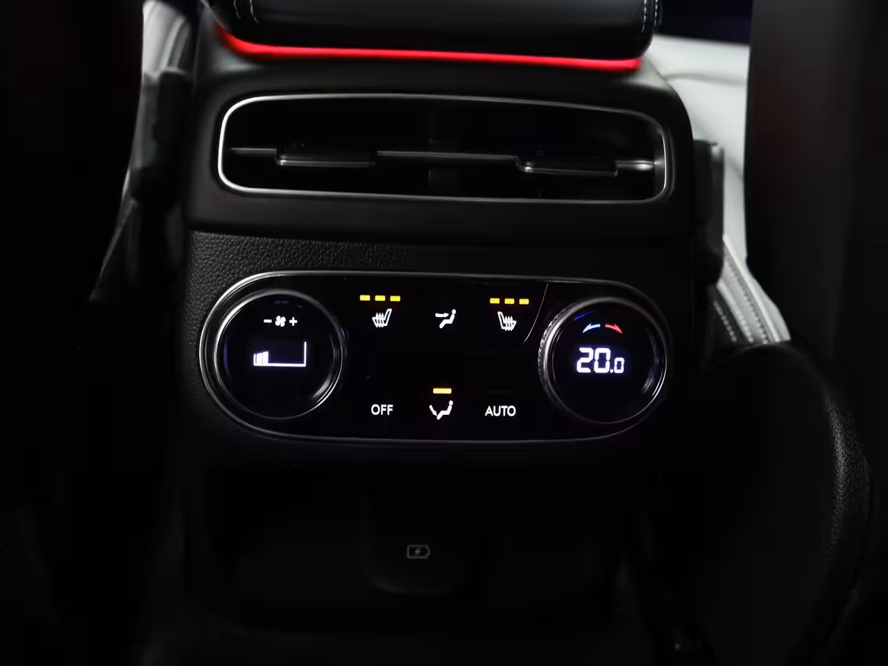 Genesis GV70 Sport Electrified 4WD SOH 100% | Achteruitrijcamera met 360° Surround View | Ambienteverli