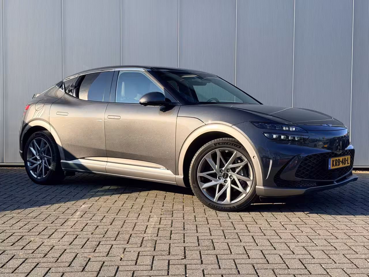 Genesis GV60 AWD SPORT / SOH 99, 4% / 360 Camera / Adaptive Cruise Control / Dynamische Navigatie / App