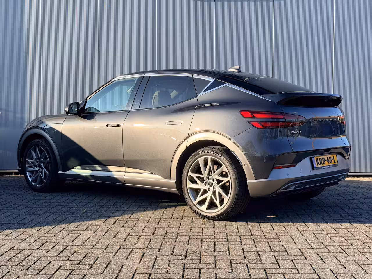 Genesis GV60 AWD SPORT / SOH 99, 4% / 360 Camera / Adaptive Cruise Control / Dynamische Navigatie / App