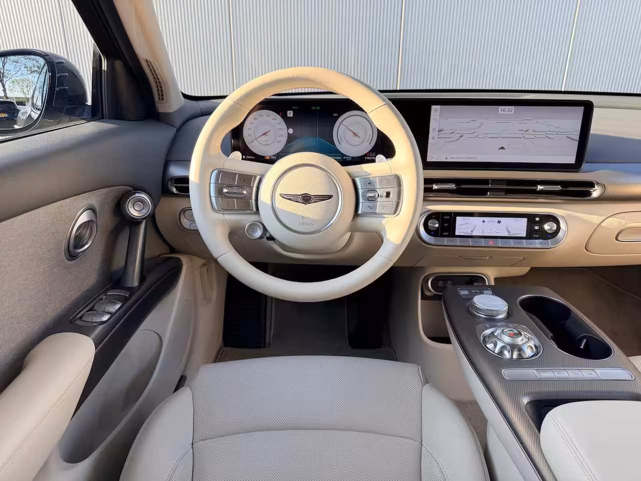 Genesis GV60 AWD SPORT / SOH 99, 4% / 360 Camera / Adaptive Cruise Control / Dynamische Navigatie / App