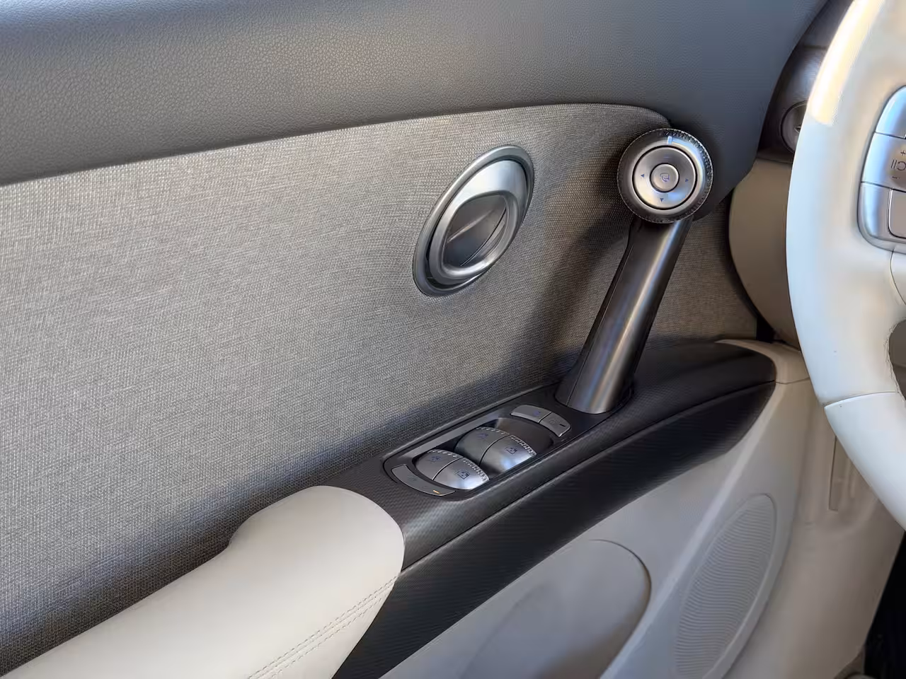 Genesis GV60 AWD SPORT / SOH 99, 4% / 360 Camera / Adaptive Cruise Control / Dynamische Navigatie / App