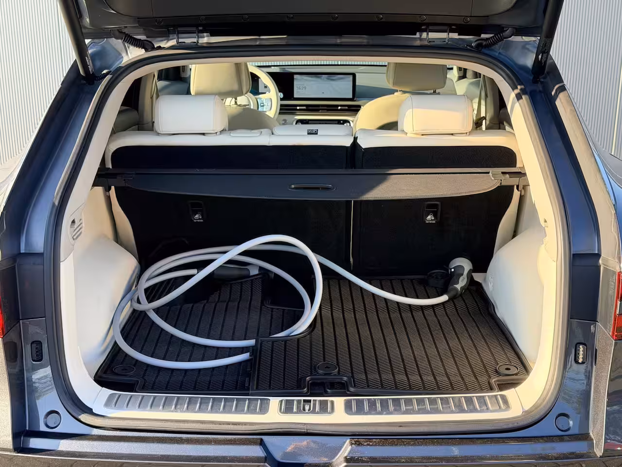 Genesis GV60 AWD SPORT / SOH 99, 4% / 360 Camera / Adaptive Cruise Control / Dynamische Navigatie / App