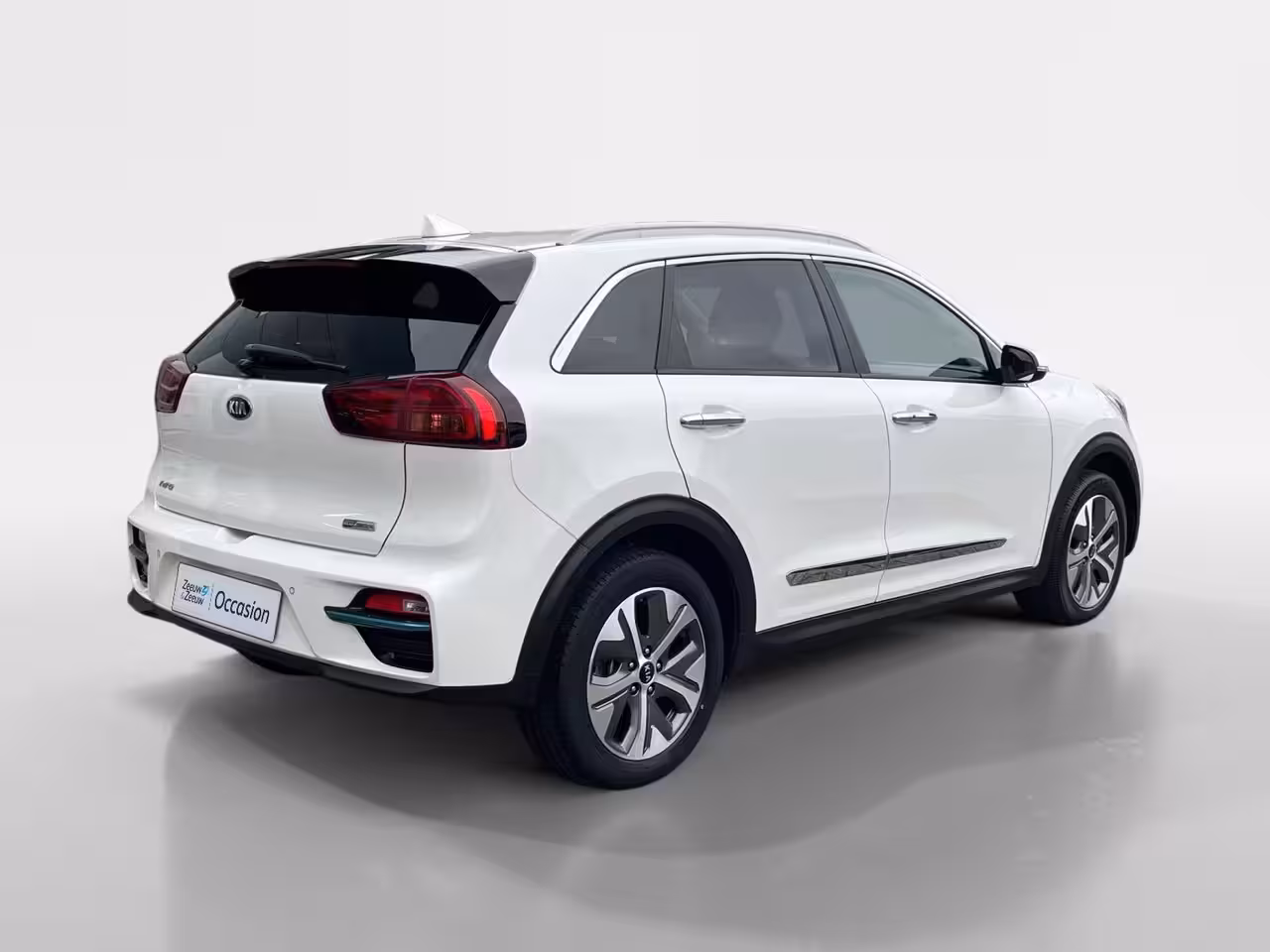 Kia e-Niro ExecutiveLine 64 kWh | SOH 100% | Warmtepomp | Navigatie | Adaptive cruise control | Clima