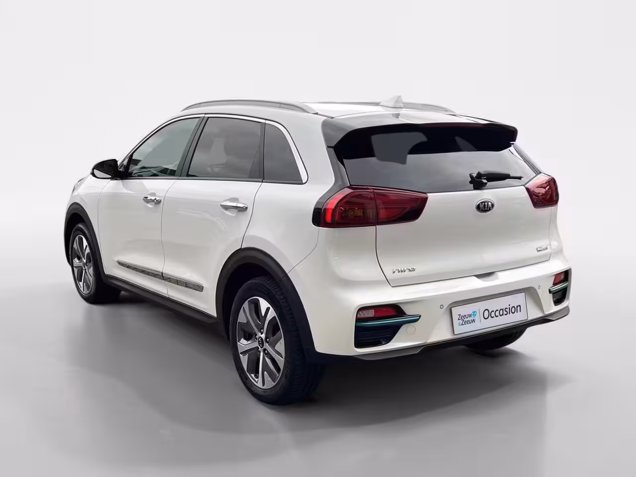 Kia e-Niro ExecutiveLine 64 kWh | SOH 100% | Warmtepomp | Navigatie | Adaptive cruise control | Clima