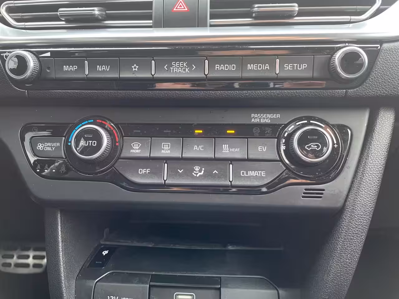 Kia e-Niro ExecutiveLine 64 kWh | SOH 100% | Warmtepomp | Navigatie | Adaptive cruise control | Clima