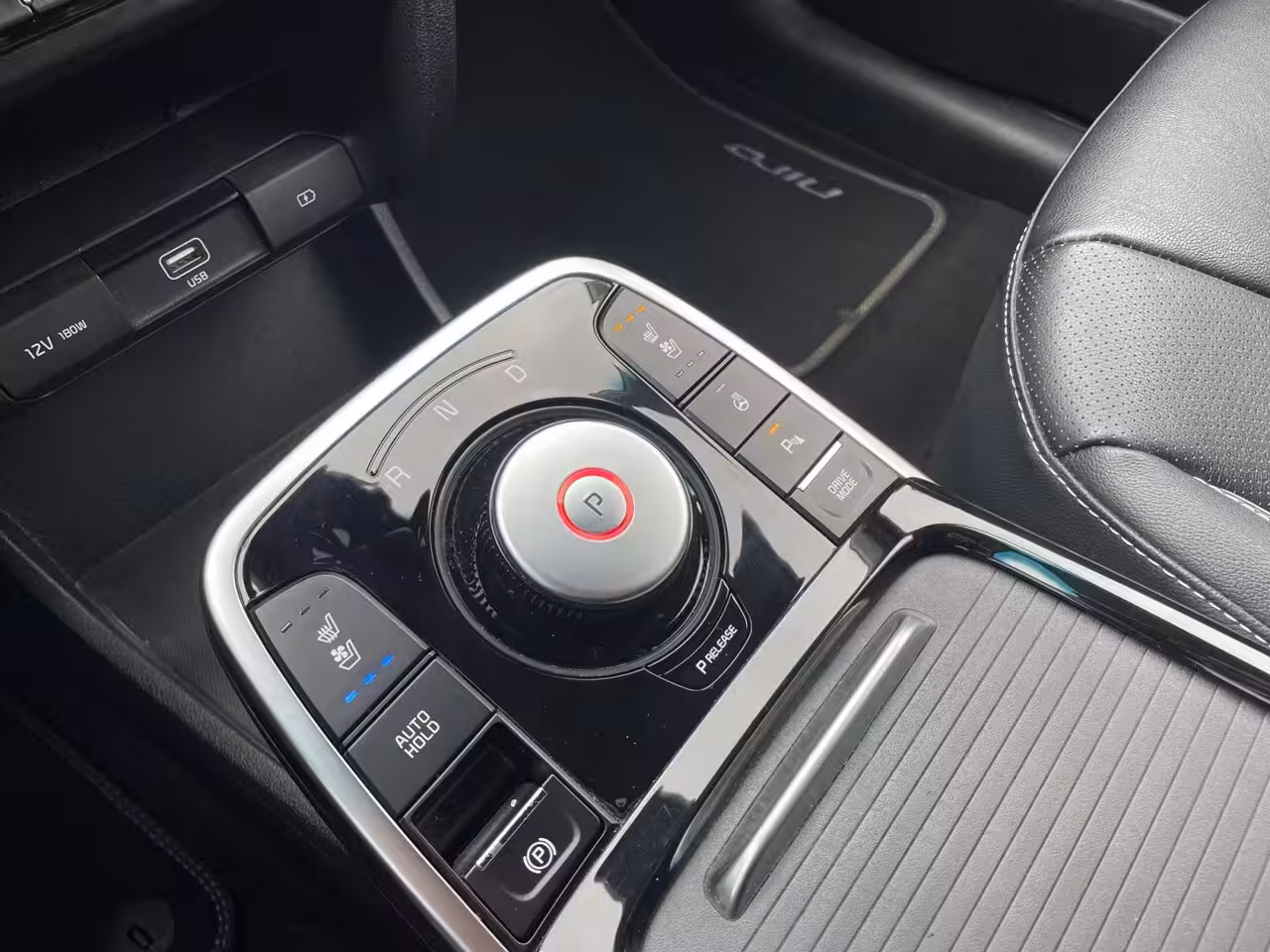 Kia e-Niro ExecutiveLine 64 kWh | SOH 100% | Warmtepomp | Navigatie | Adaptive cruise control | Clima
