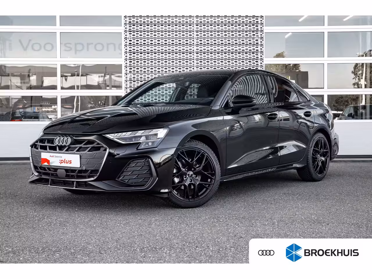 Audi A3 Limousine 30 TFSI S edition | Trekhaak | Carplay | Comfortpakket Plus | Achteruitrijcamera |