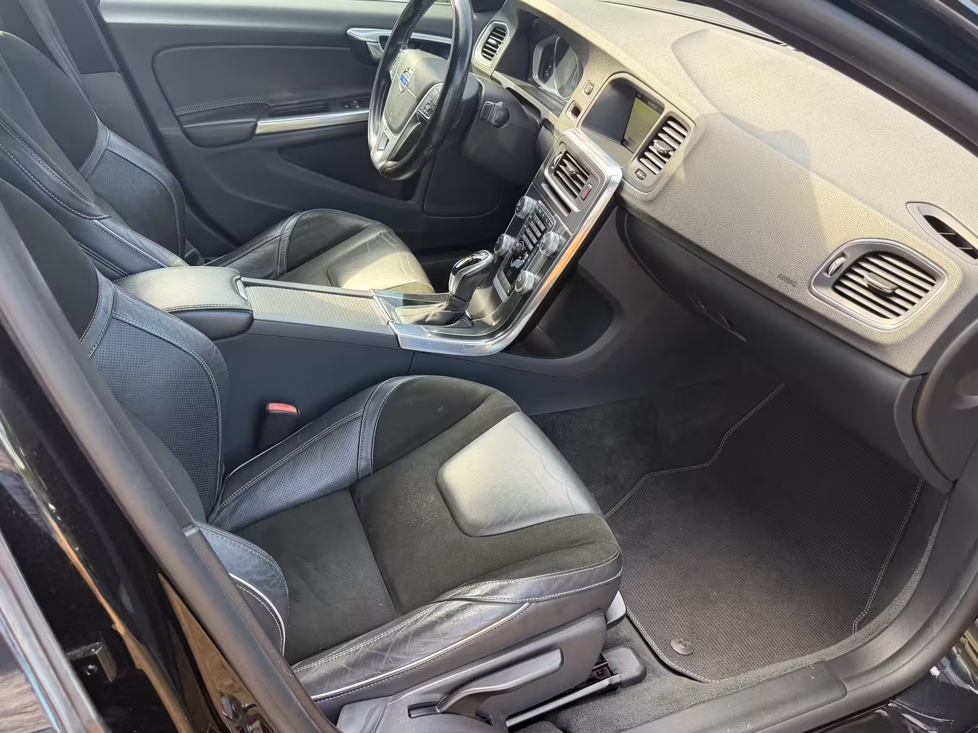 Volvo S60 1.6 T3 R-Design Automaat 92000km