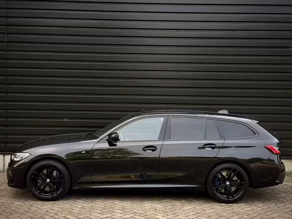BMW 3-serie Touring 330e M-SPORT LASER|PANO|HUD|360|MEMORY|THAAK VOL