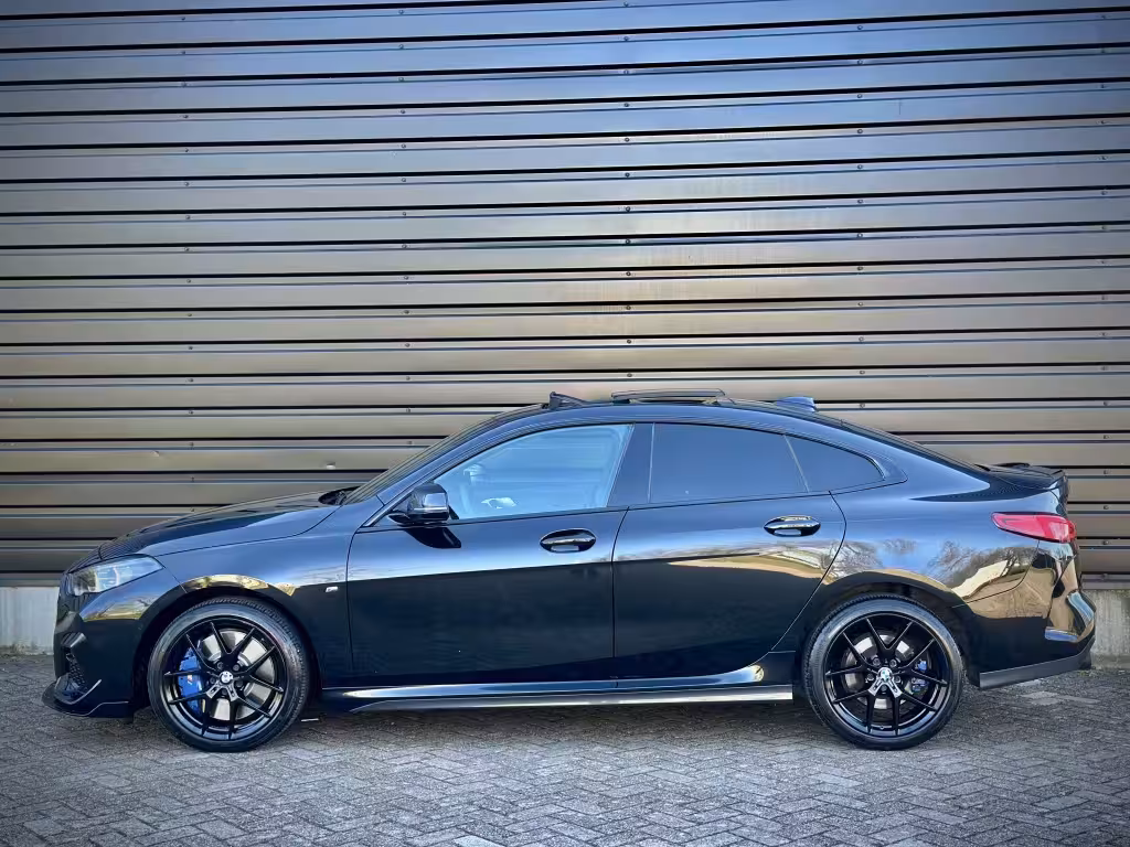 BMW 2-serie Gran Coupé 220i M-PERFORMANCE M235 PANO|KEYLESS|BLINDSPOT|SFEER