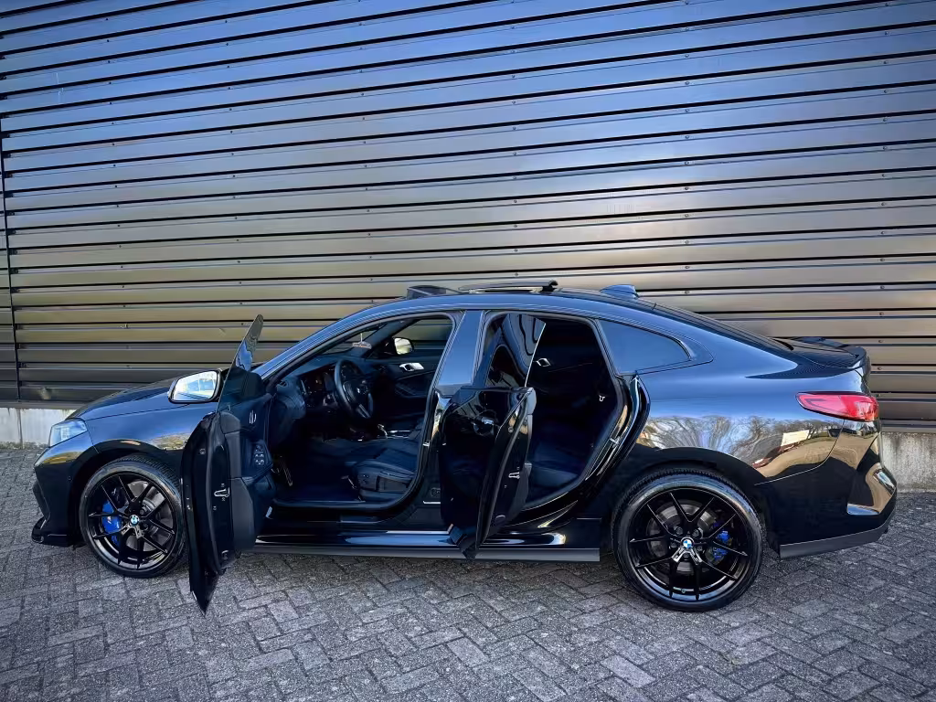 BMW 2-serie Gran Coupé 220i M-PERFORMANCE M235 PANO|KEYLESS|BLINDSPOT|SFEER