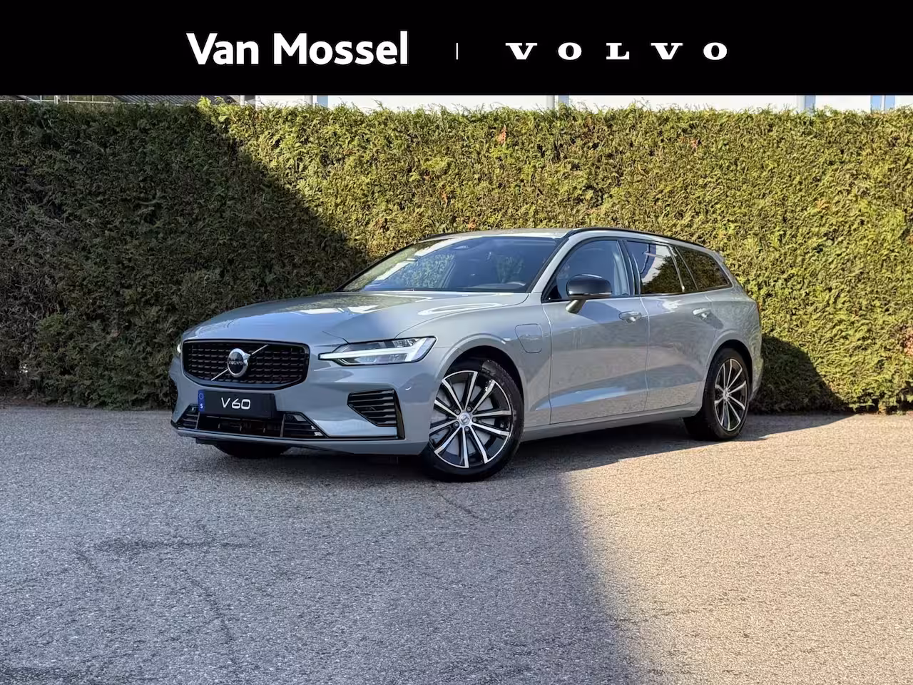 Volvo V60 2.0 T6 Plug-in hybrid AWD Plus Dark