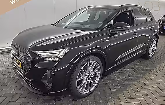 Audi Q4 e-tron 35 SOH 93% S-Line Competition PANO CAMERA