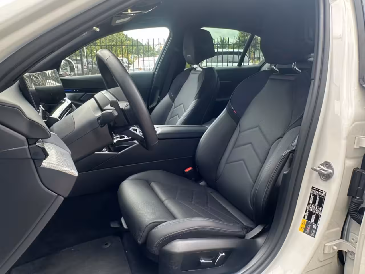 BMW 5-serie 530e X-drive M-Sport bj2024 *Leer *Laser *NL auto *Cruise