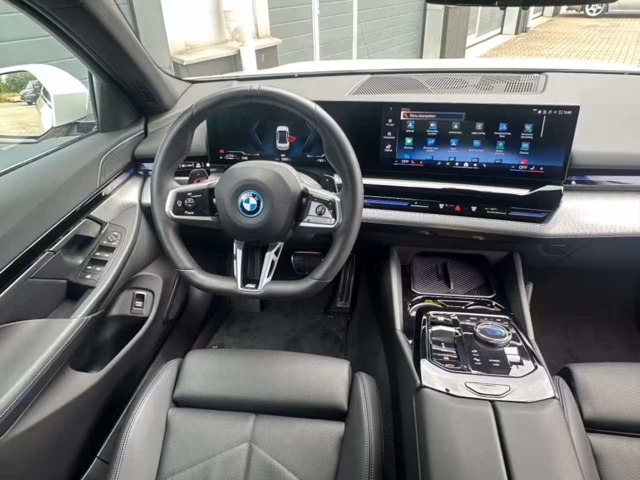 BMW 5-serie 530e X-drive M-Sport bj2024 *Leer *Laser *NL auto *Cruise