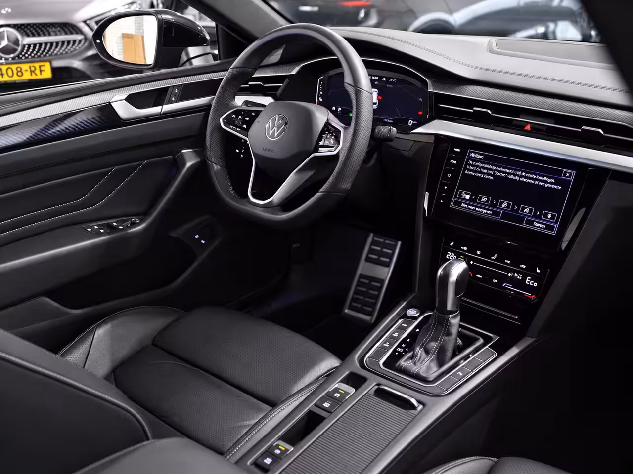 Volkswagen Arteon Shooting Brake 1.4 TSI eHybrid R-Line | Panoramadak | Stoelmassage | Trekhaak
