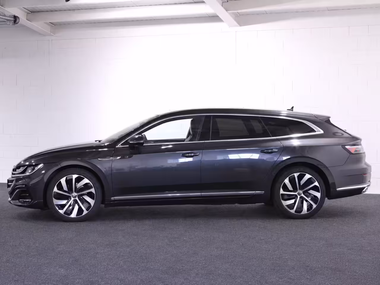 Volkswagen Arteon Shooting Brake 1.4 TSI eHybrid R-Line | Panoramadak | Stoelmassage | Trekhaak