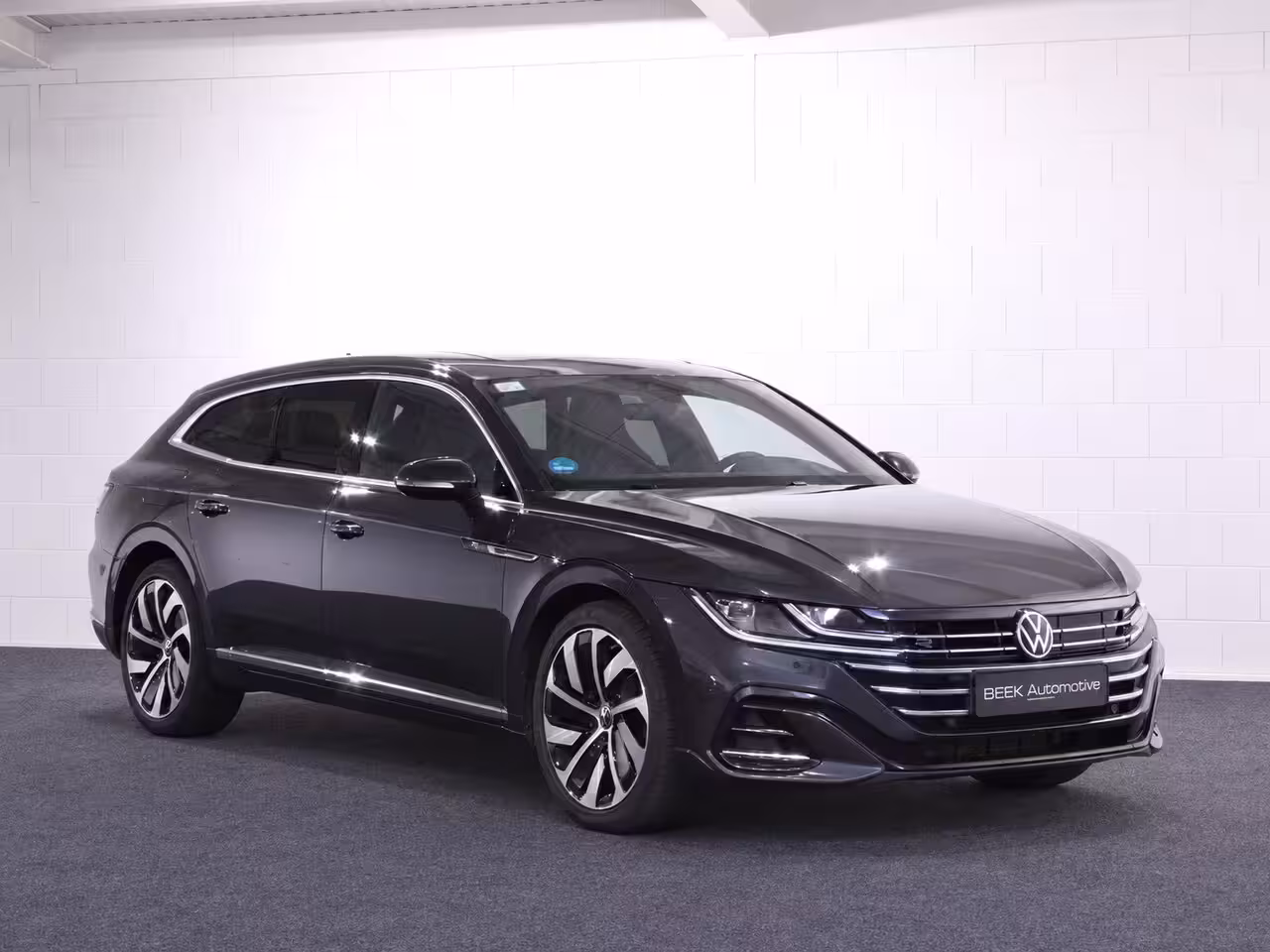 Volkswagen Arteon Shooting Brake 1.4 TSI eHybrid R-Line | Panoramadak | Stoelmassage | Trekhaak