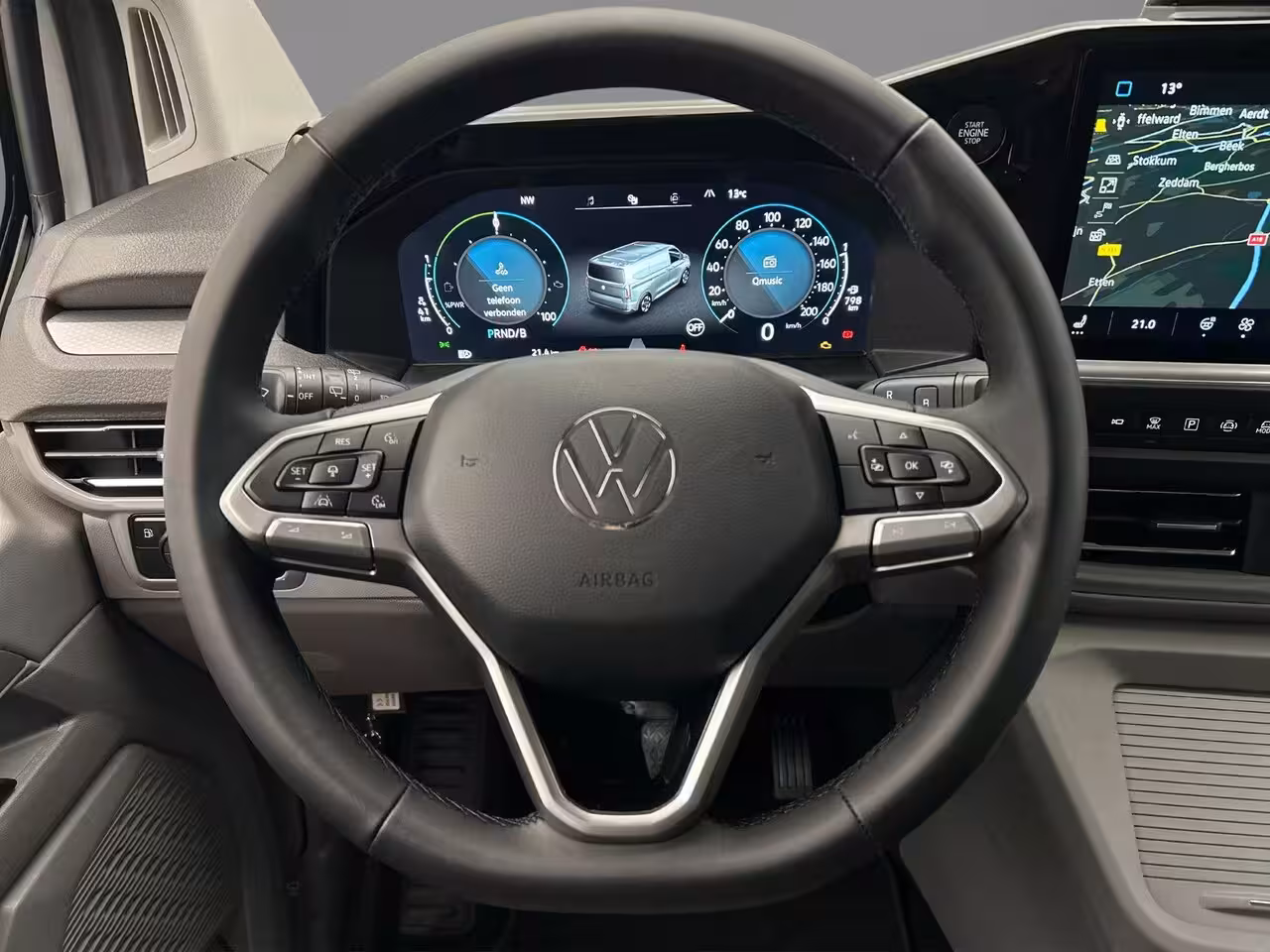 Volkswagen Transporter Caravelle Style L2 2.5 eHybrid 233 pk | €4.000 Inruilpremie beschikbaar | 8-zits | Elek. Trekhaak |