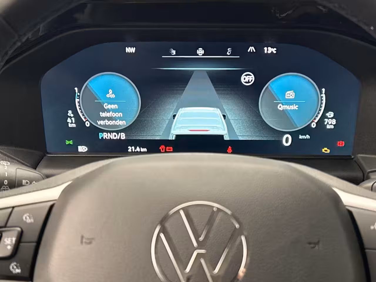 Volkswagen Transporter Caravelle Style L2 2.5 eHybrid 233 pk | €4.000 Inruilpremie beschikbaar | 8-zits | Elek. Trekhaak |