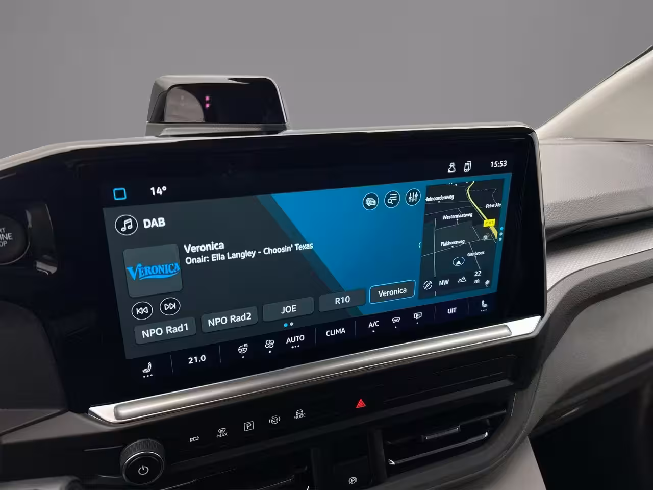 Volkswagen Transporter Caravelle Style L2 2.5 eHybrid 233 pk | €4.000 Inruilpremie beschikbaar | 8-zits | Elek. Trekhaak |