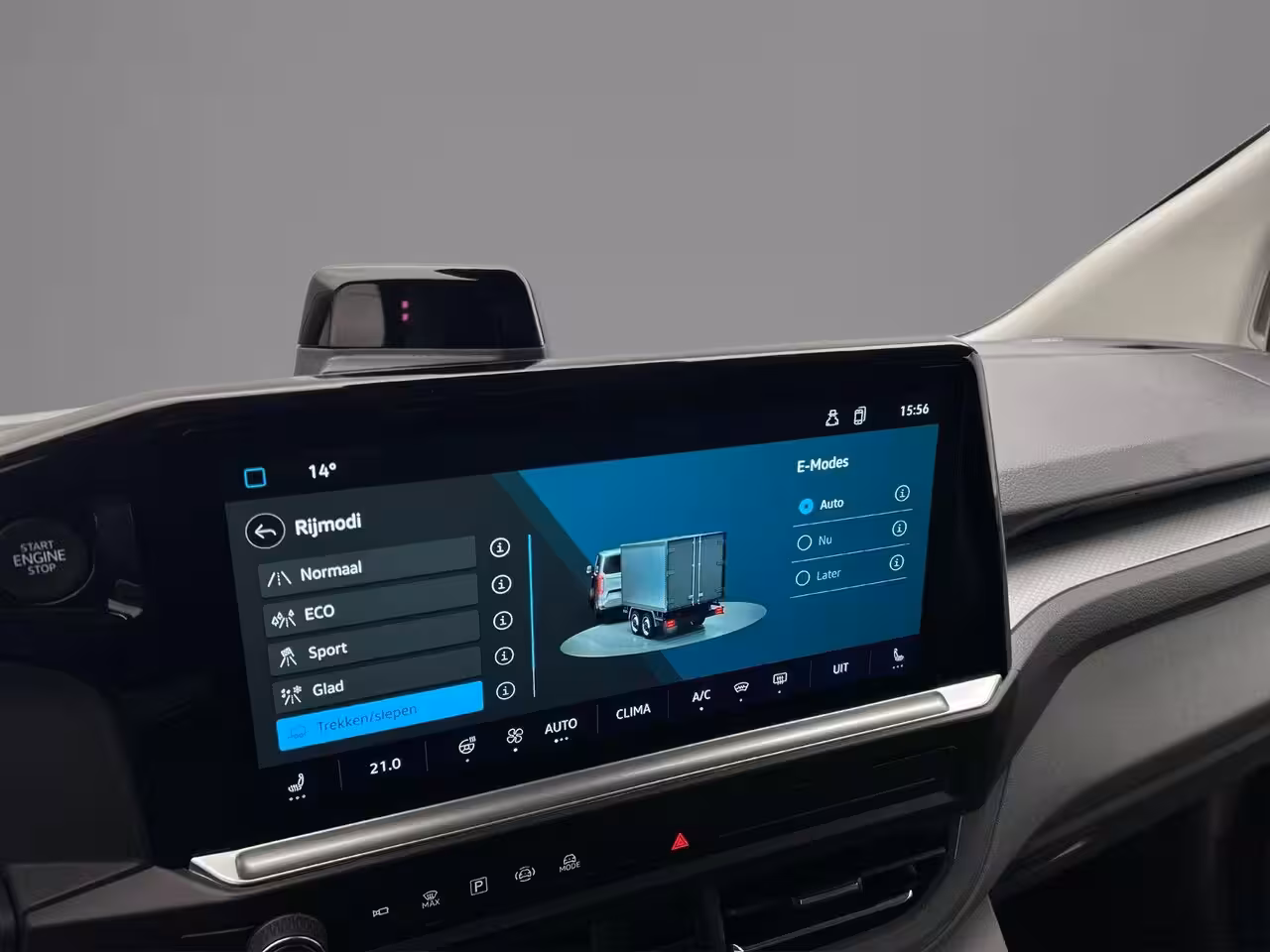 Volkswagen Transporter Caravelle Style L2 2.5 eHybrid 233 pk | €4.000 Inruilpremie beschikbaar | 8-zits | Elek. Trekhaak |