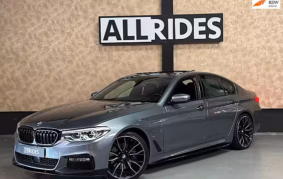 BMW 5-serie 530e iPerformance High Executive | Stoelverwarming/Verkoeling | H&K | HUD | Pano | Camera