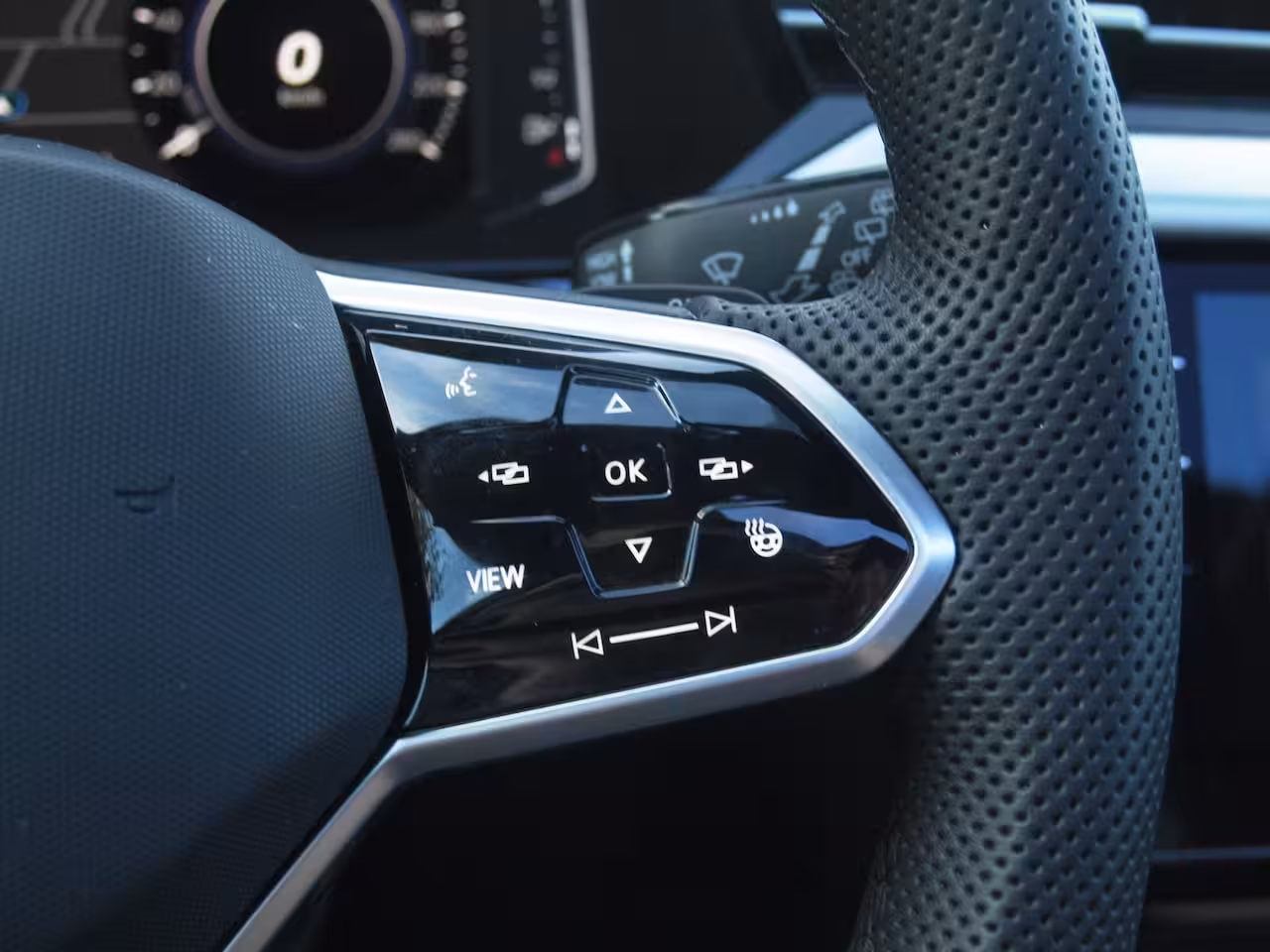 Volkswagen Arteon Shooting Brake 1.4 TSI eHybrid R-Line Business+ | Panoramadak | Trekhaak | Camera | Apple Carplay | Sfeer