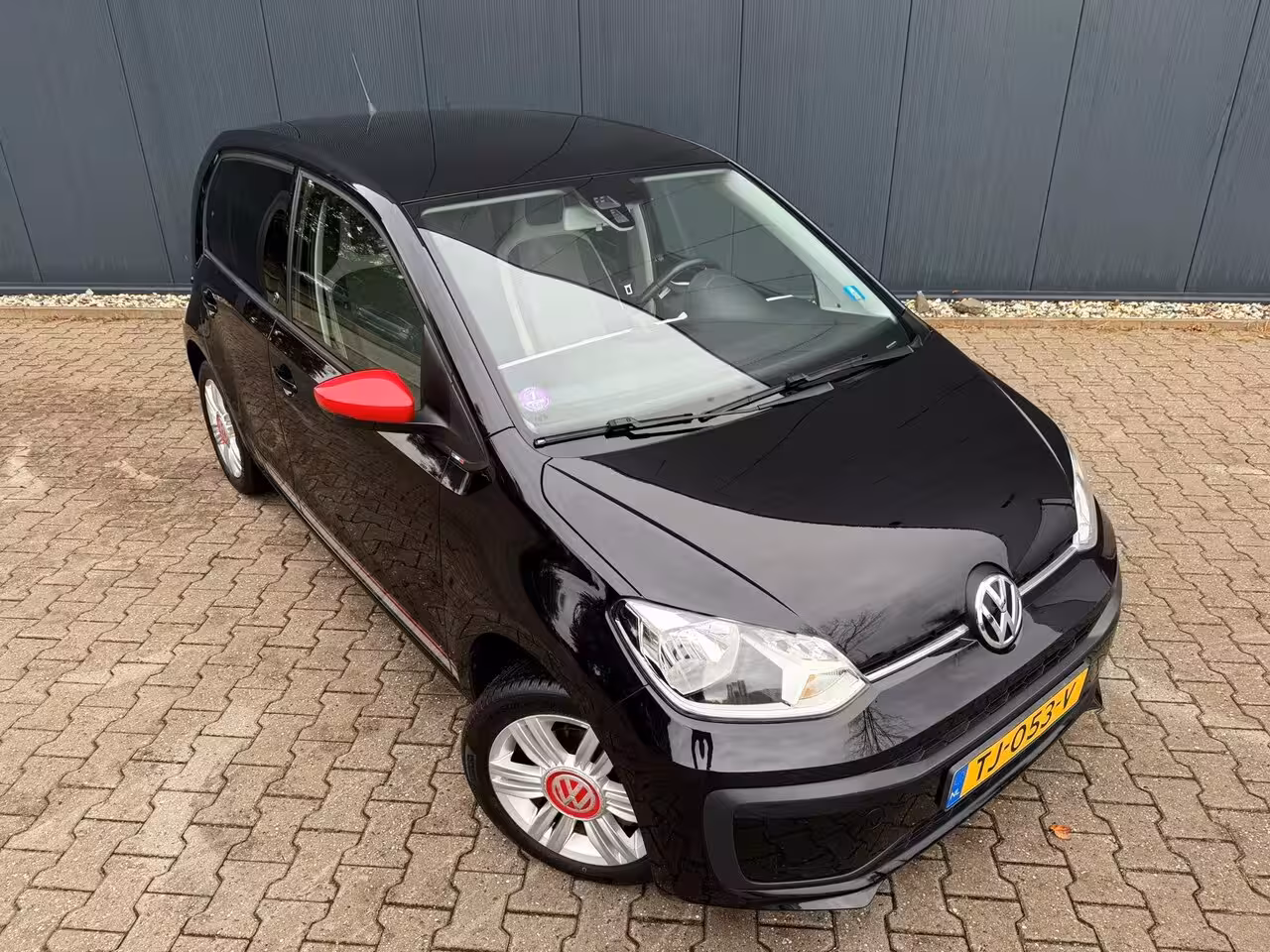 Volkswagen Up! 1.0 BMT up beats airco / cruise / pdc