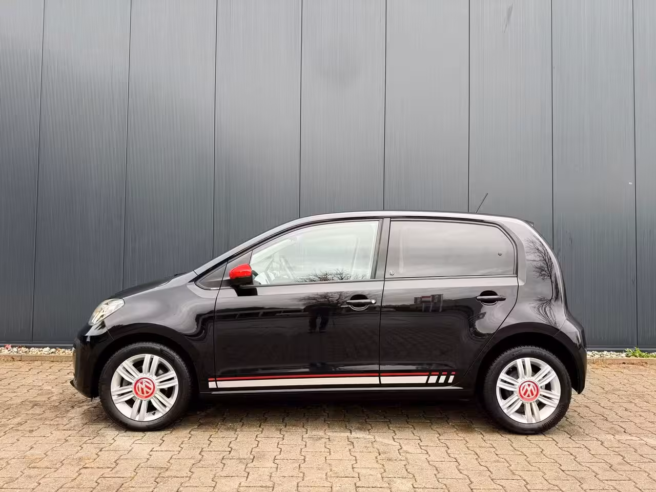 Volkswagen Up! 1.0 BMT up beats airco / cruise / pdc