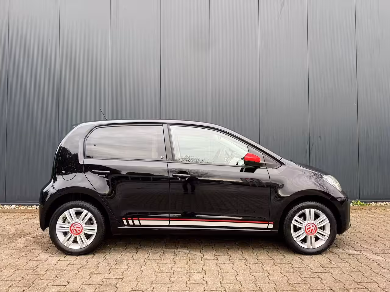 Volkswagen Up! 1.0 BMT up beats airco / cruise / pdc