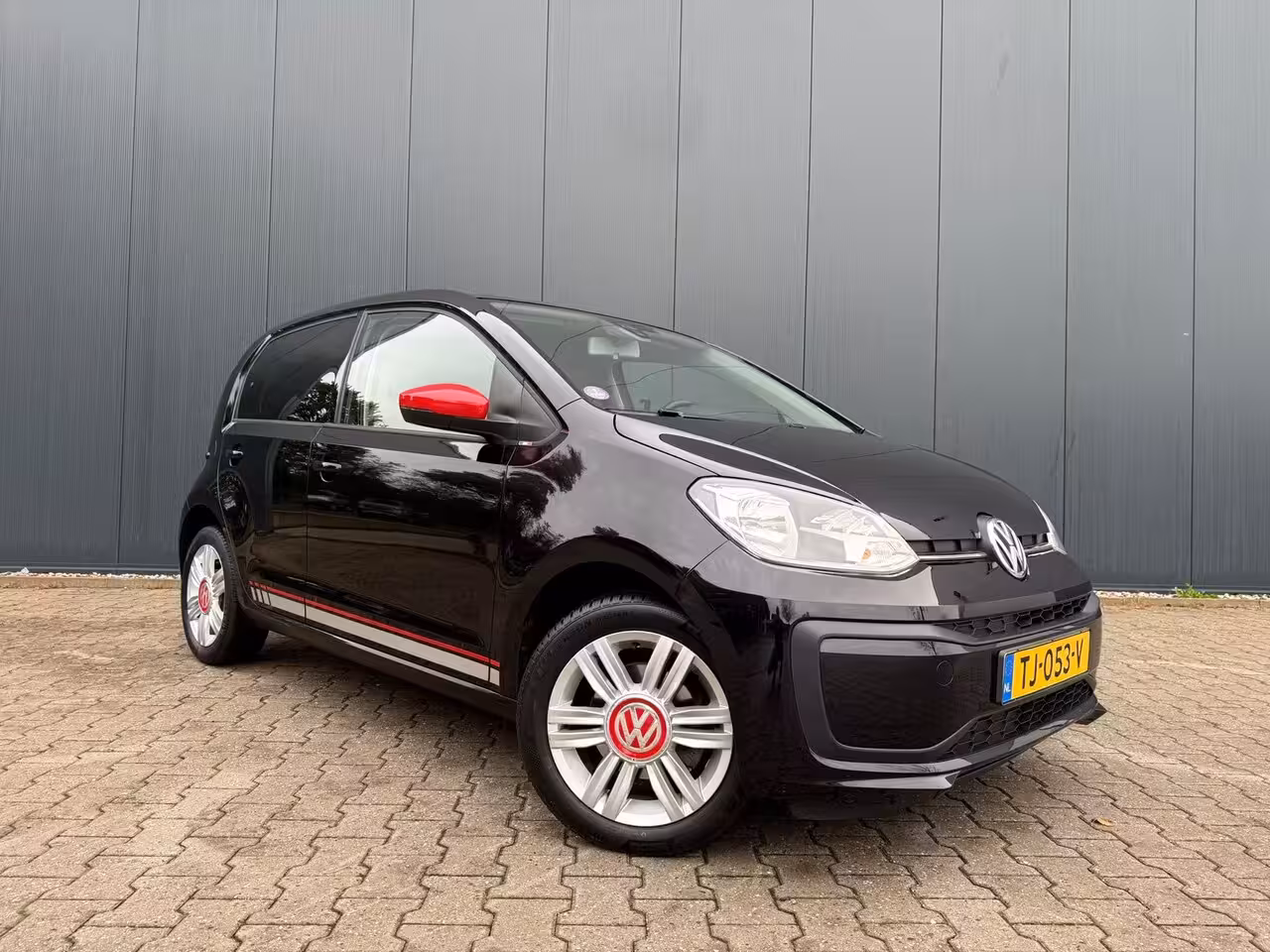 Volkswagen Up! 1.0 BMT up beats airco / cruise / pdc