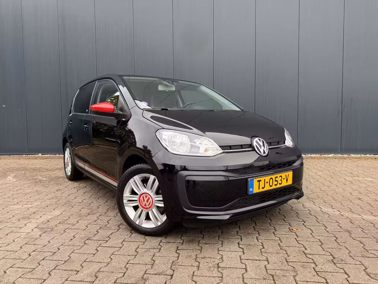 Volkswagen Up! 1.0 BMT up beats airco / cruise / pdc