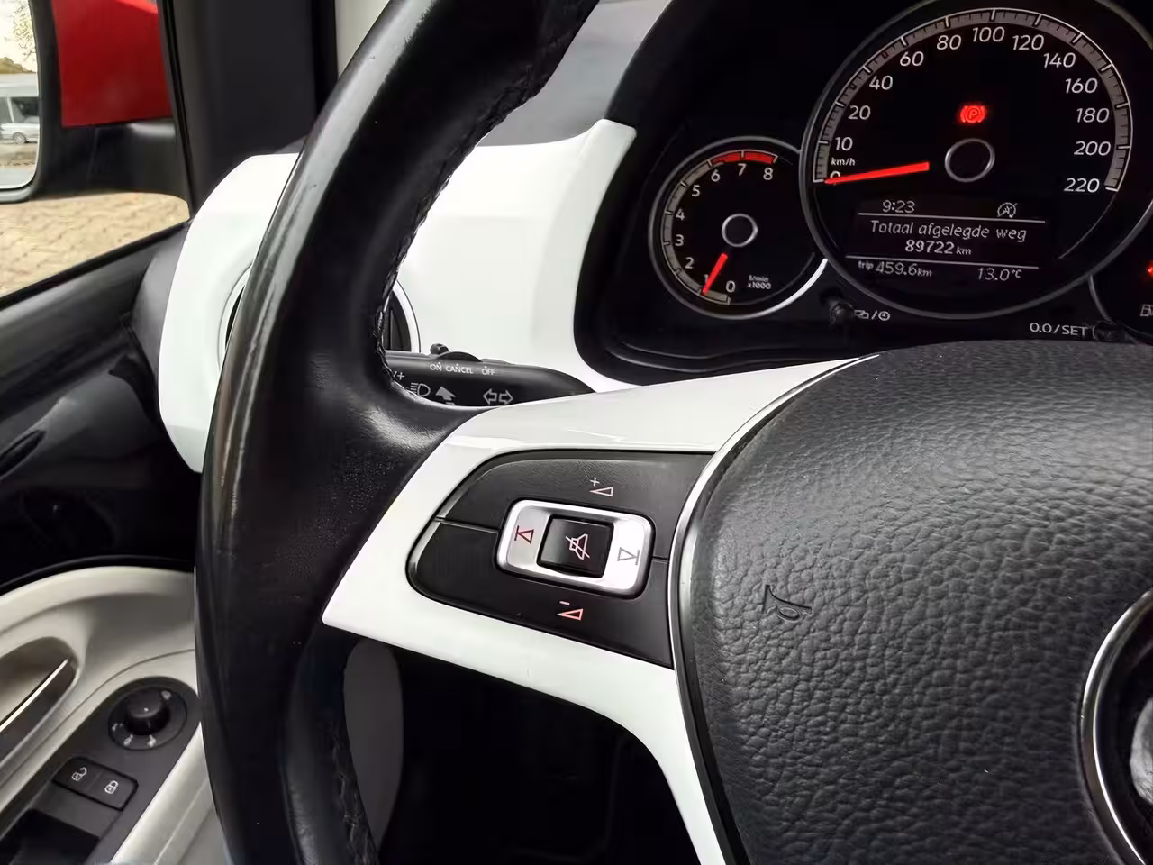 Volkswagen Up! 1.0 BMT up beats airco / cruise / pdc