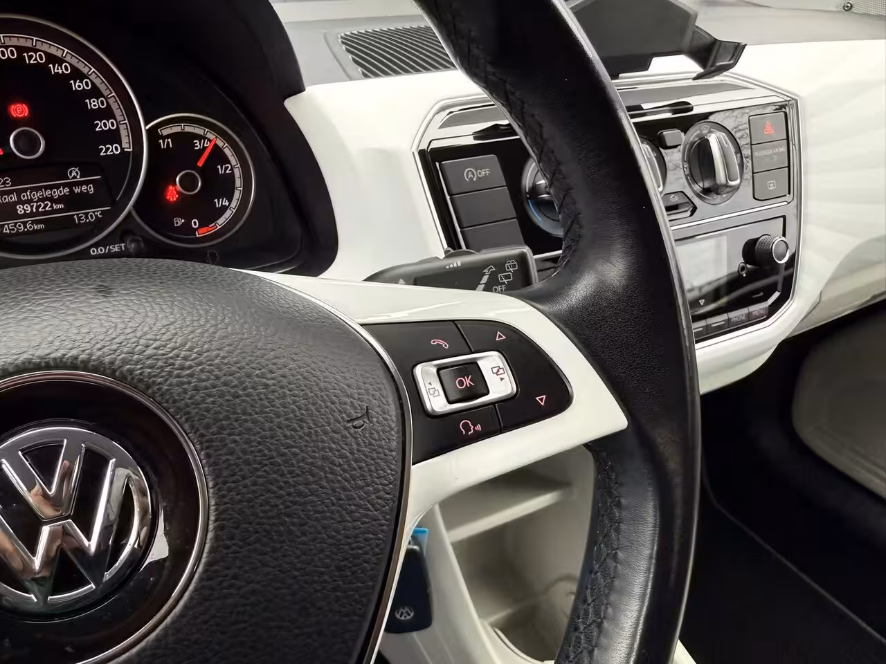 Volkswagen Up! 1.0 BMT up beats airco / cruise / pdc