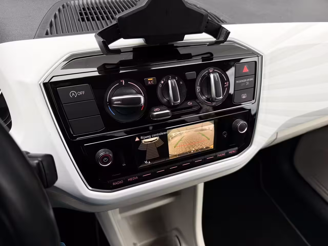 Volkswagen Up! 1.0 BMT up beats airco / cruise / pdc