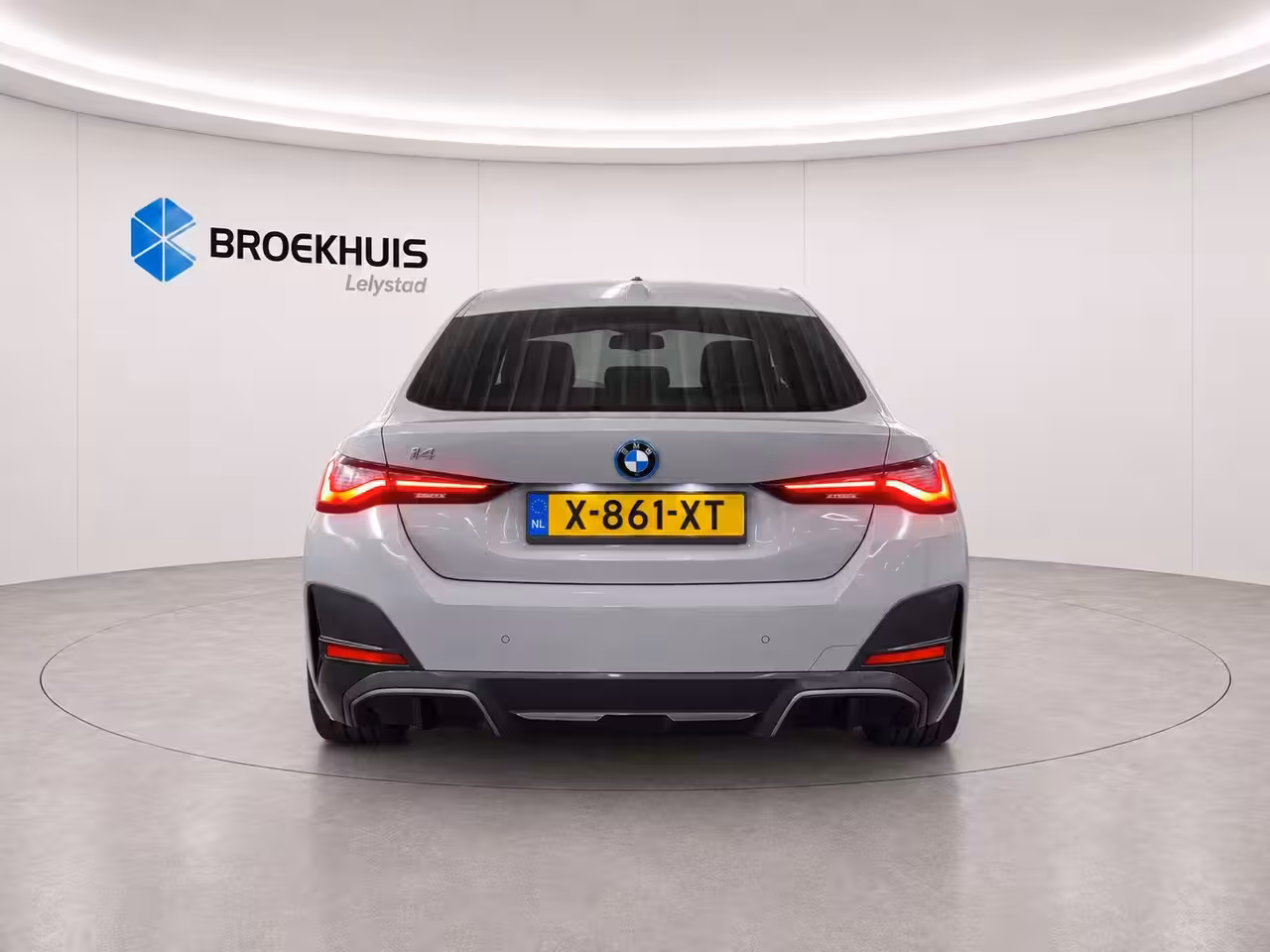 BMW i4 eDRIVE40 84KWH 340PK HIGH EXECUTIVE M-SPORT SOH 92, 34% / NAVI / FULL-LED / CAMERA / 19" L