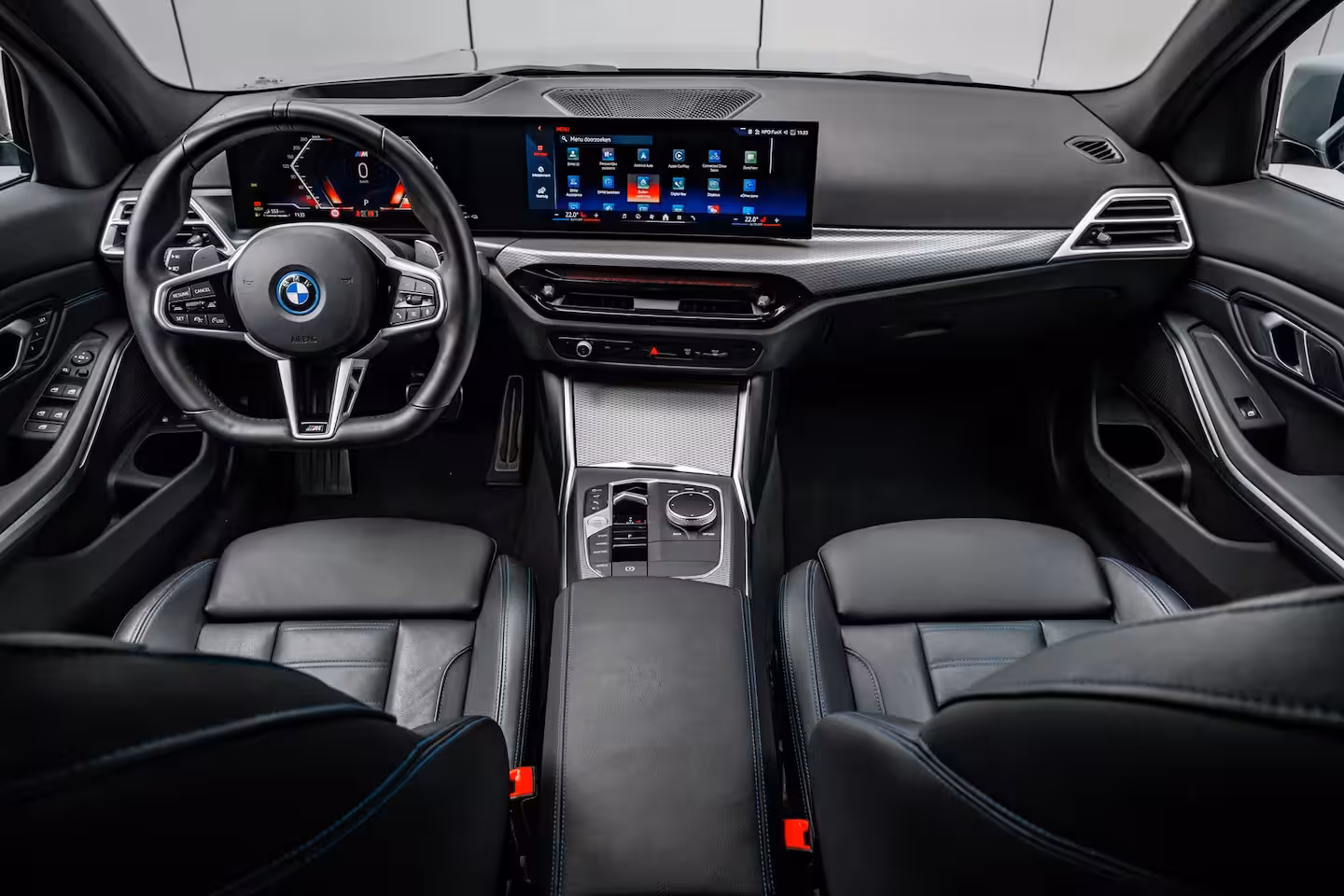BMW 3-serie 330e M Sport Edition 292PK | M-Sport | Laser LED Koplampen | Elek. Stoelen Incl. geheugen