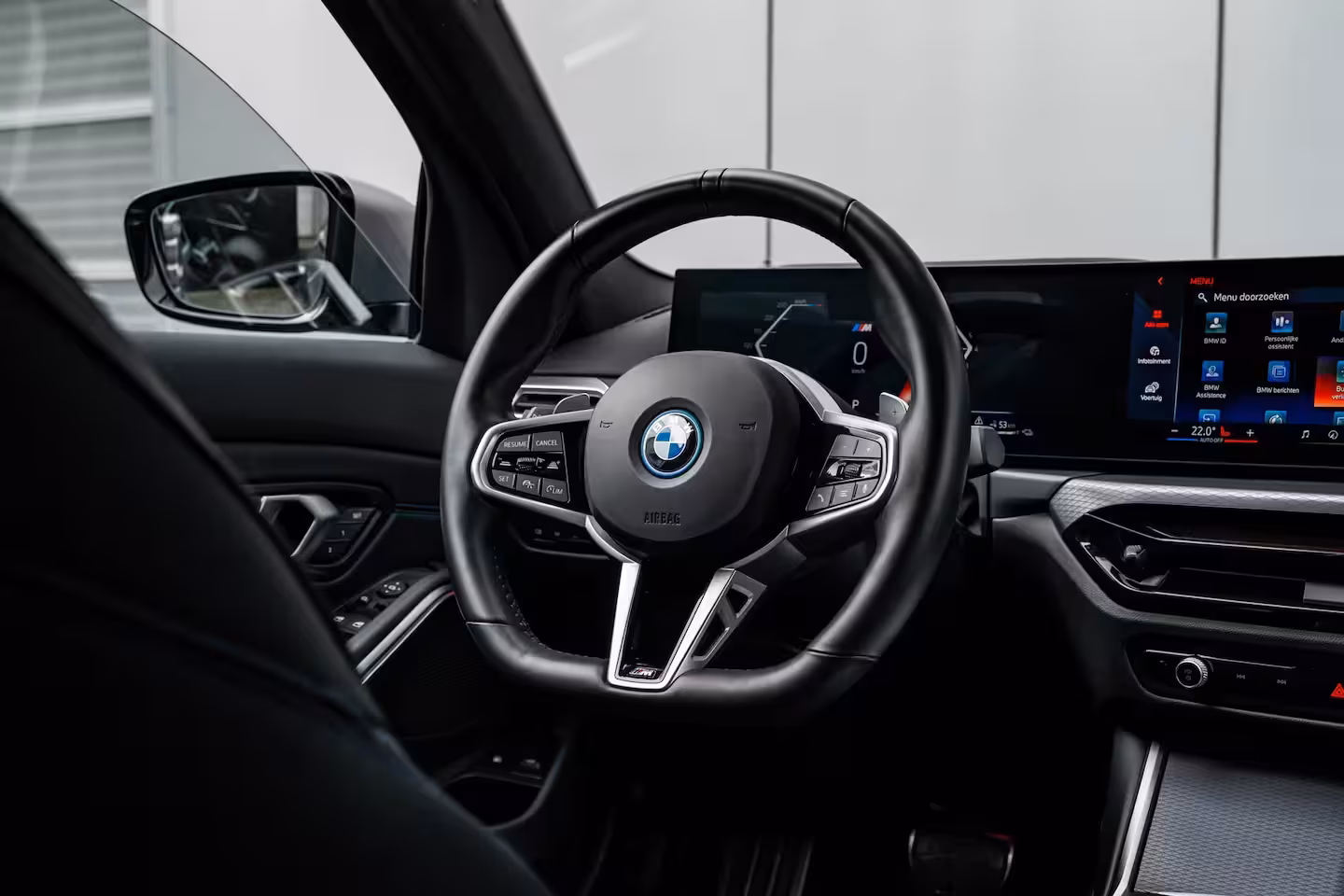 BMW 3-serie 330e M Sport Edition 292PK | M-Sport | Laser LED Koplampen | Elek. Stoelen Incl. geheugen