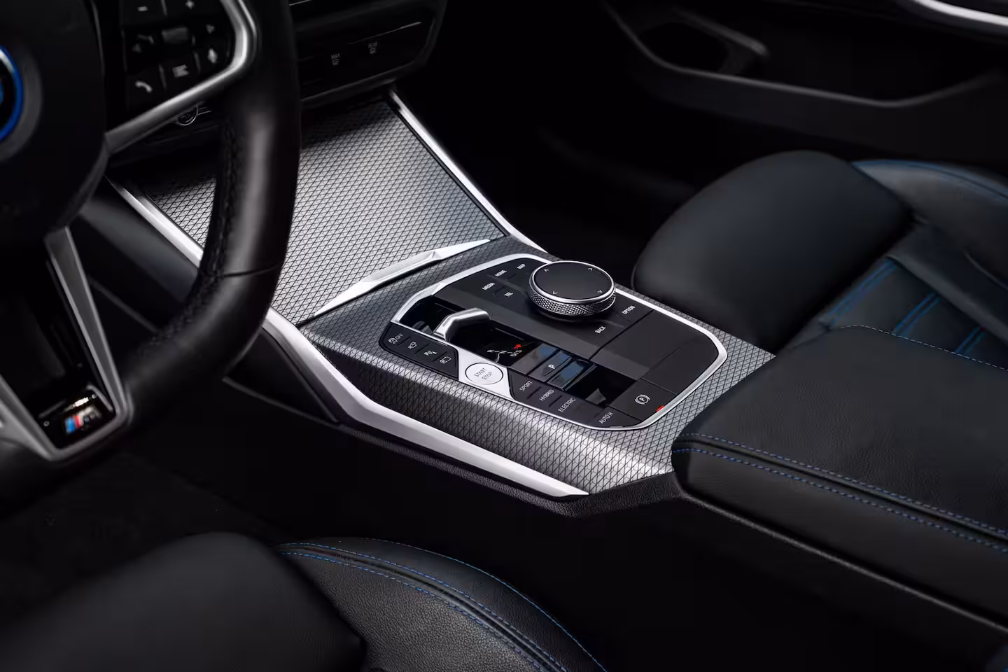BMW 3-serie 330e M Sport Edition 292PK | M-Sport | Laser LED Koplampen | Elek. Stoelen Incl. geheugen
