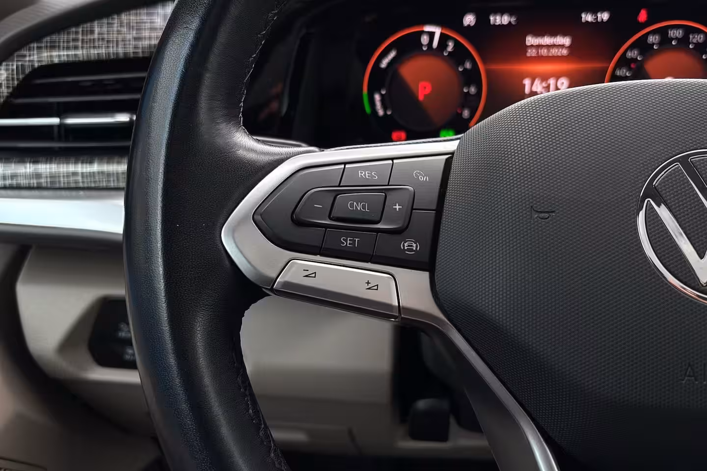 Volkswagen Multivan 1.4 eHybrid L2H1 Energetic | SOH 97% | Pano | Sfeerverlichting | Elektr. Schuifdeuren | Ca
