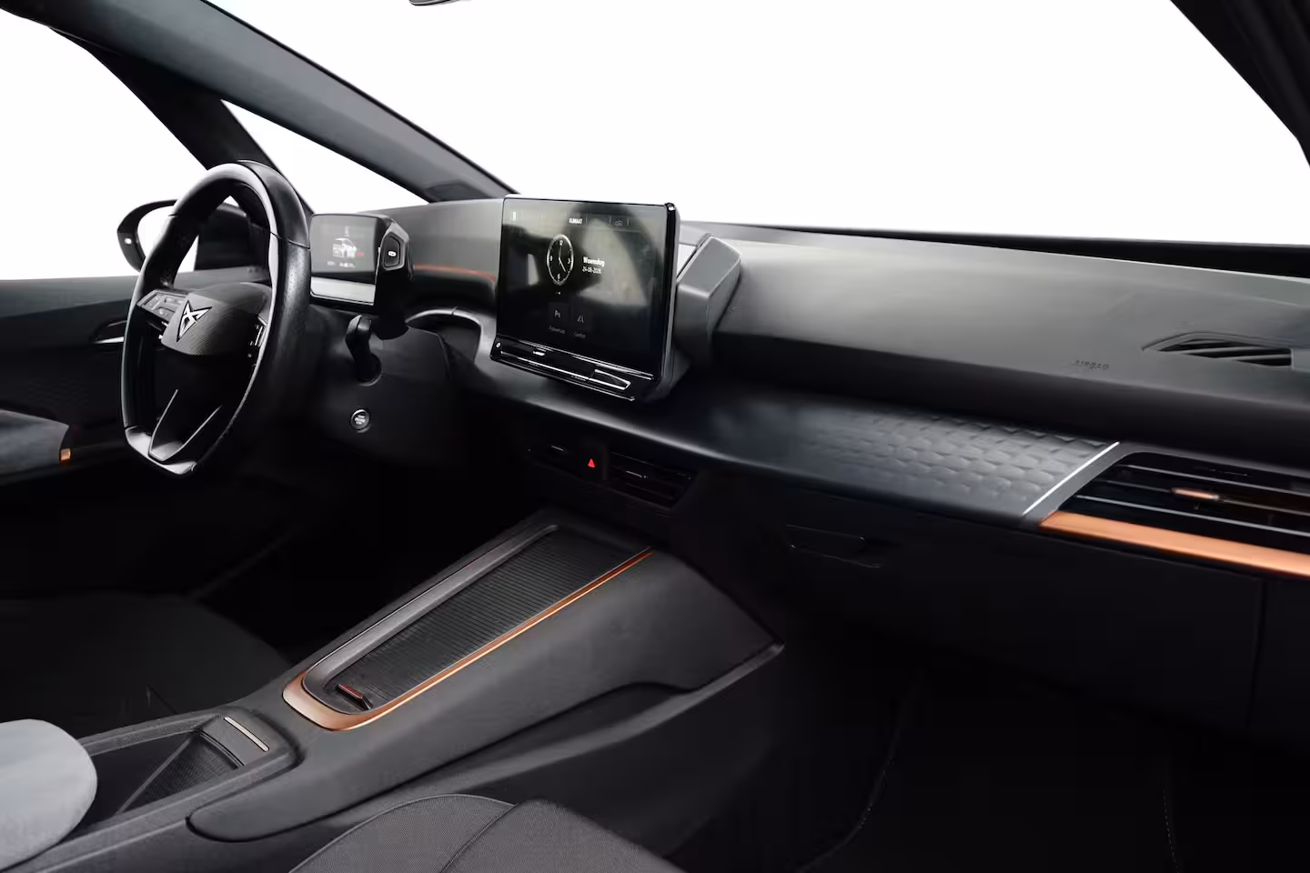 Cupra Born Essential 62 kWh 204PK | Achteruitrijcamera | Dode hoek detectie | Navigatie & Apple Carpl