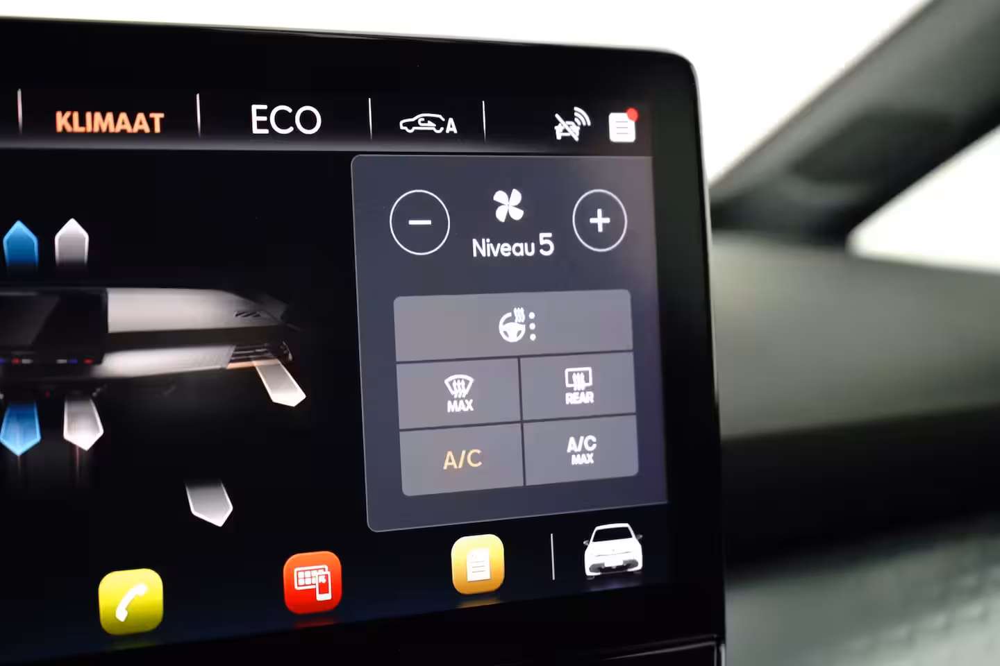 Cupra Born Essential 62 kWh 204PK | Achteruitrijcamera | Dode hoek detectie | Navigatie & Apple Carpl
