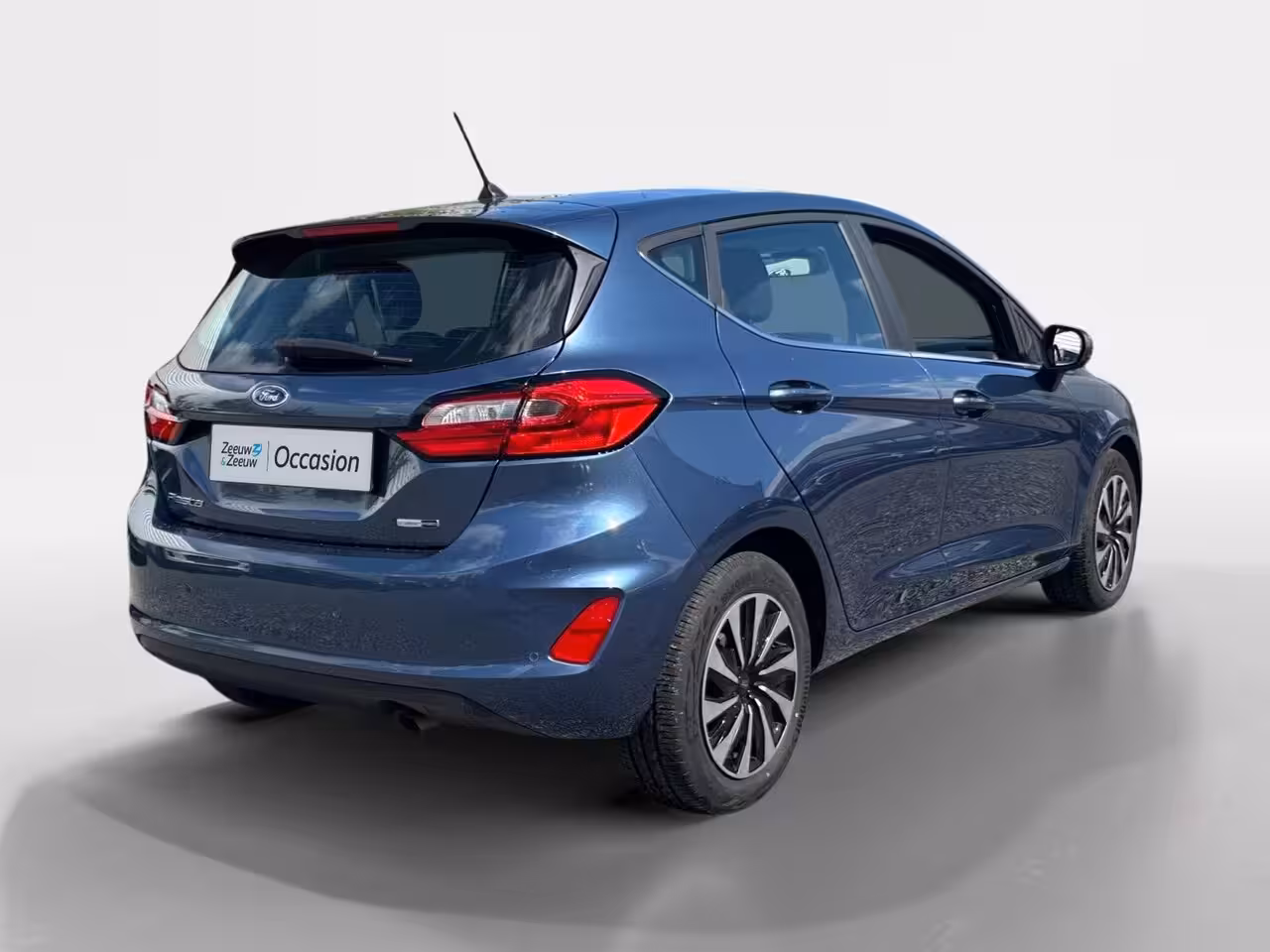 Ford Fiesta 1.0 EcoBoost Hybrid Titanium | Stoel/stuur en voorruitverwarming | Cruise control | Parkee