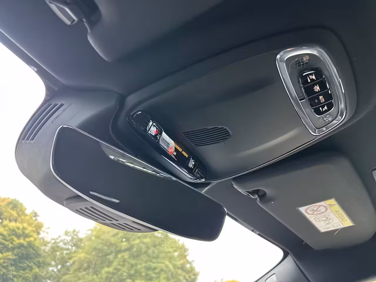 Volvo S60 2.0 Recharge T8 AWD R-Design | Harman/Kardon | SoH 92% | Trekhaak | Memory | Stoel & stuur