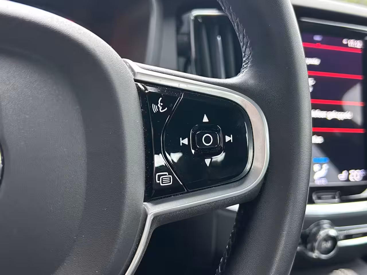 Volvo S60 2.0 Recharge T8 AWD R-Design | Harman/Kardon | SoH 92% | Trekhaak | Memory | Stoel & stuur