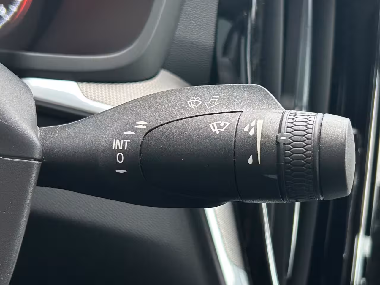 Volvo S60 2.0 Recharge T8 AWD R-Design | Harman/Kardon | SoH 92% | Trekhaak | Memory | Stoel & stuur