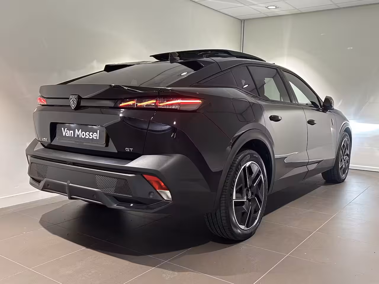 Peugeot e-408 GT Avantage 58 kWh | PANORAMADAK | FOCAL HI-FI | ALCANTARA | STOEL- EN STUURVERWARMING |