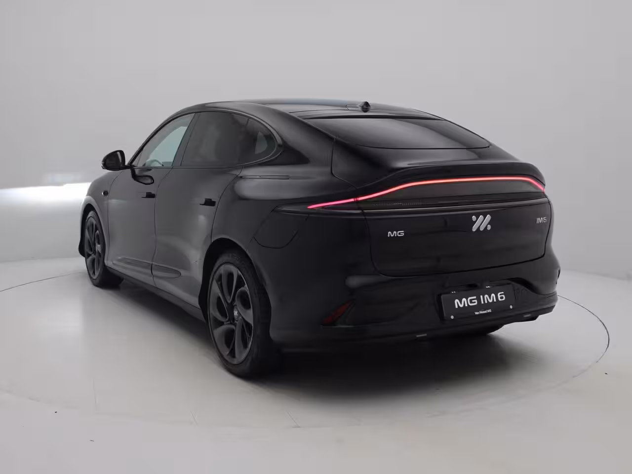 MG IM6 100 Performance AWD |Apple Carplay/Android auto|4 Wiel besturing | 800V Technologie | 752P